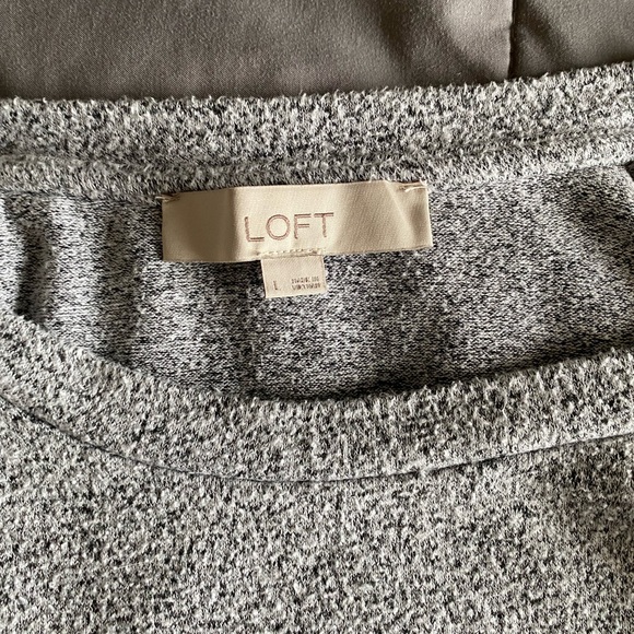 Loft Size Large Heather Gray Long Puff Sleeve Sweater; Soft; Ribbed Cuffs - Picture 6 of 7